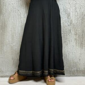 חצאית מקסי פשתן בצבע שחור