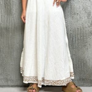חצאית מקסי פשתן בצבע לבן