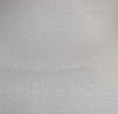 חולצת בייסיק וי צבע אפור בהיר