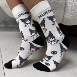 גרביים קורומי רקע לבן