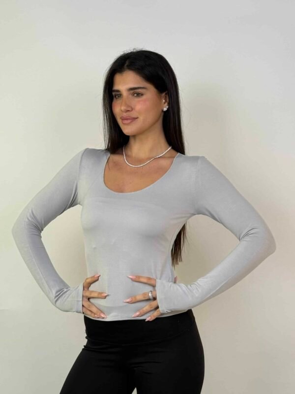 חולצת בייסיק וי תפור אפור בהיר שרוול ארוך